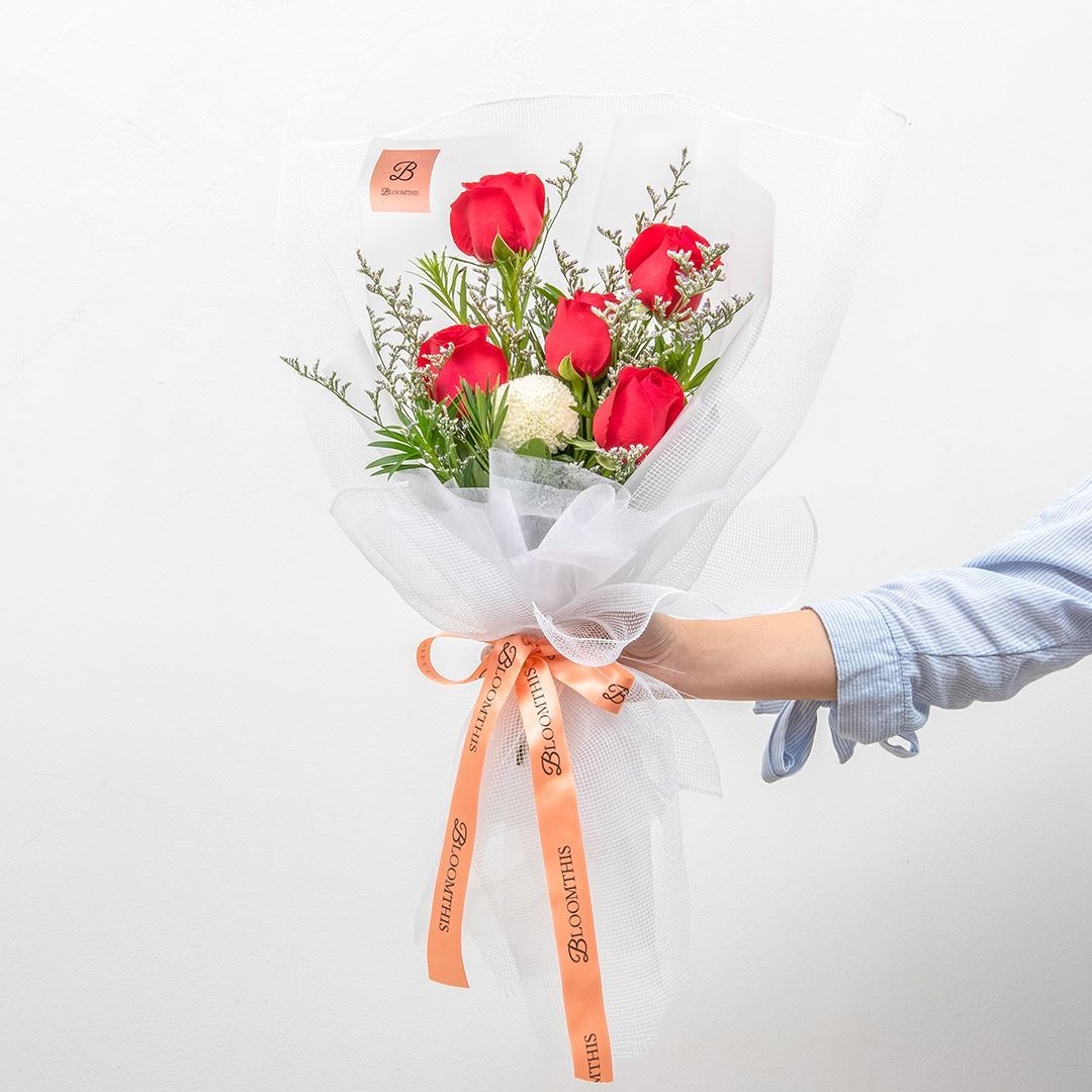 Evelyn White Red Rose Bouquet