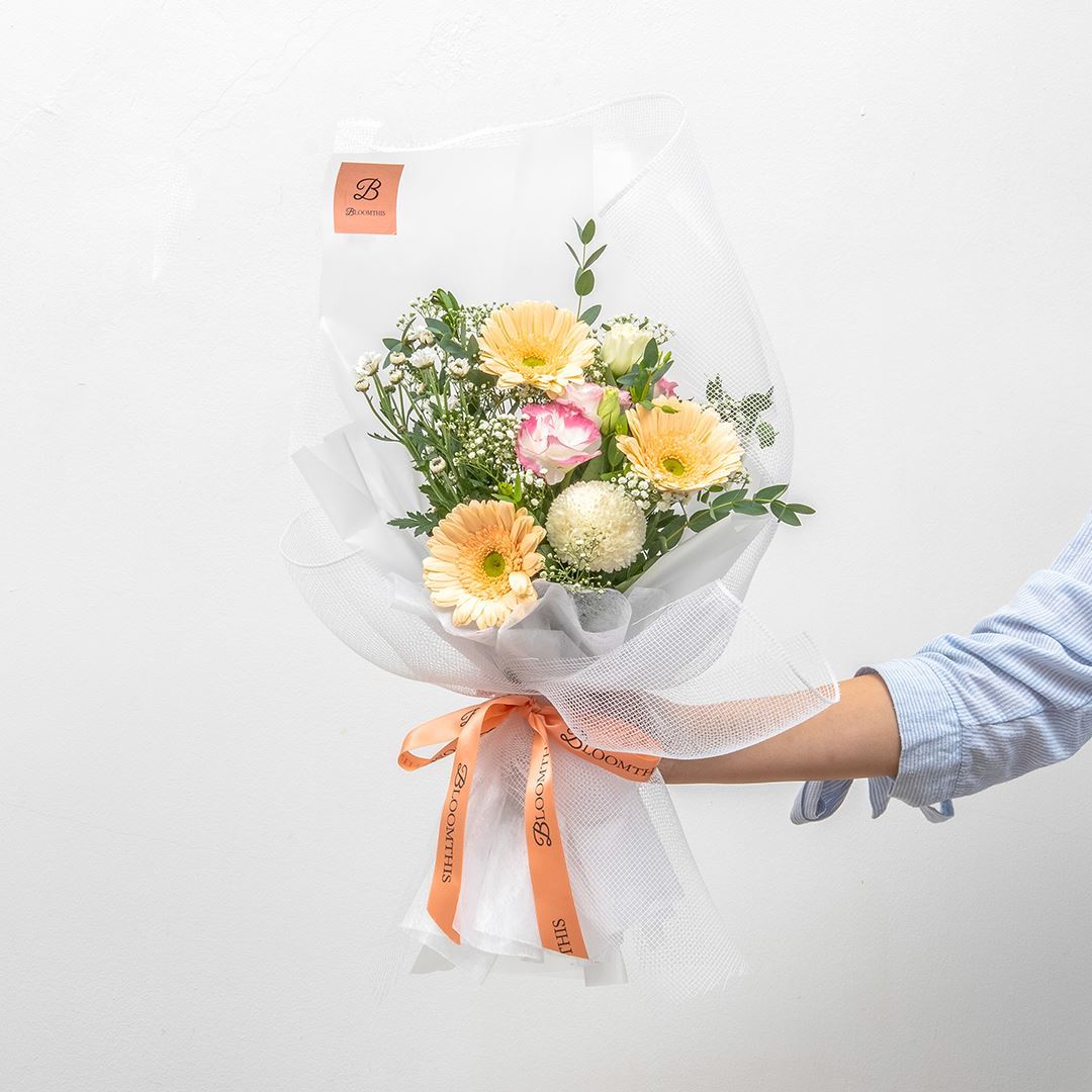 Isabella White Gerbera Bouquet