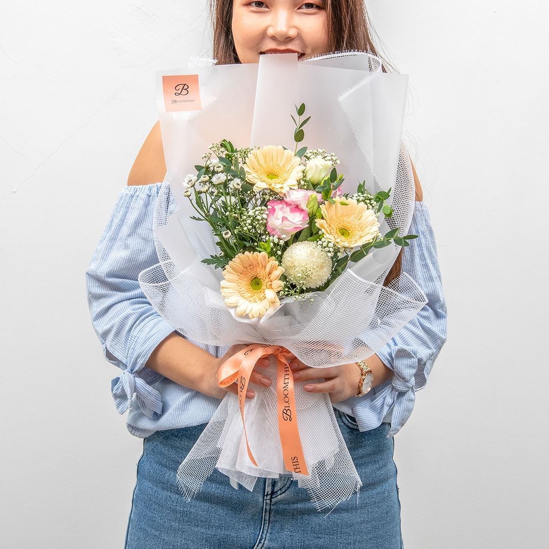 Isabella White Gerbera Bouquet