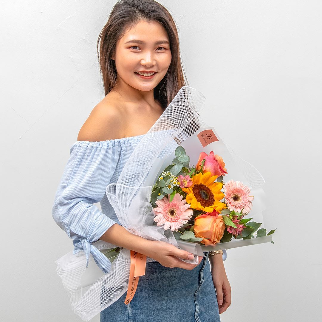 Julia White Sunflower & Rose Bouquet