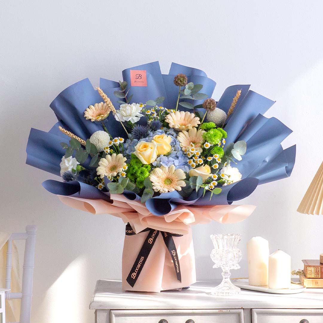 Nataniel Blue Hydrangea Bouquet