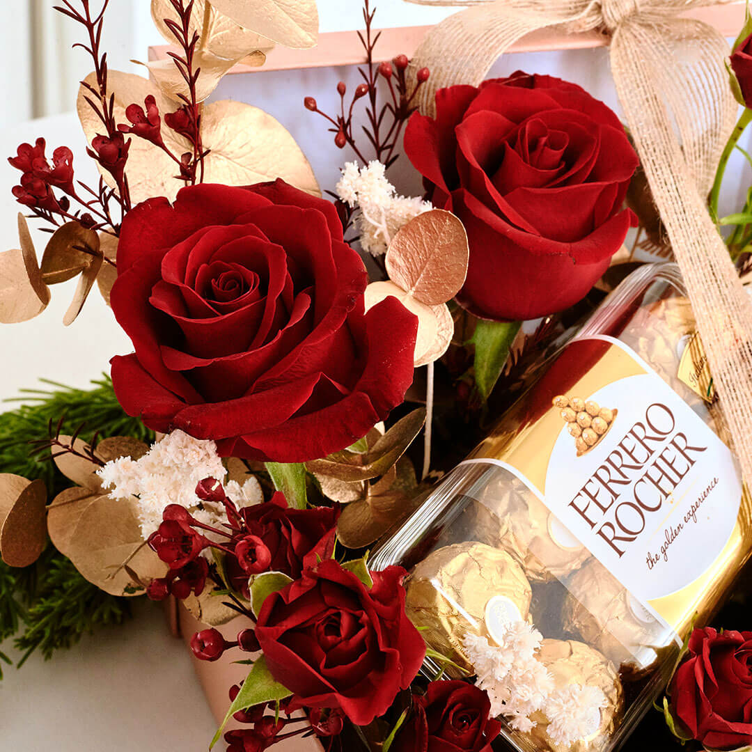Valentino Flower & Ferrero Chocolate Gift Set