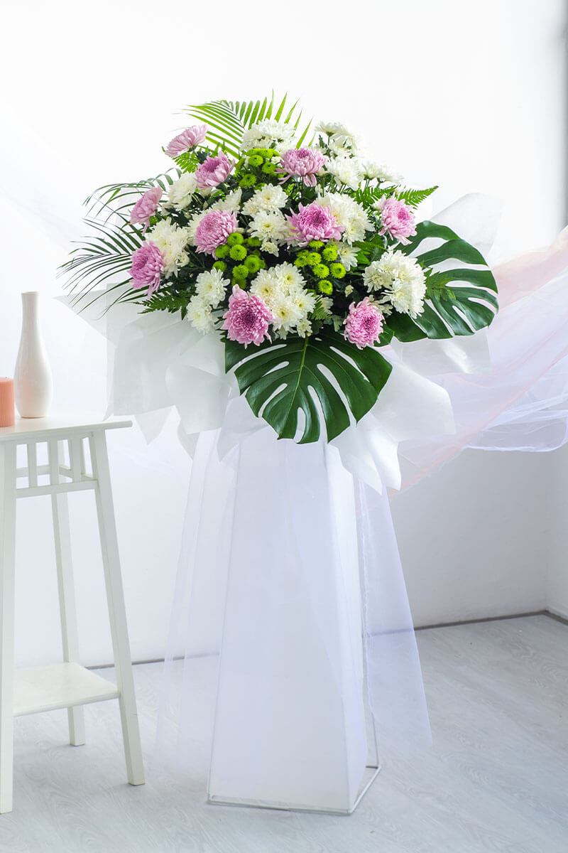 Teigan Lilac Chrysanthemum Condolence Flower Stand