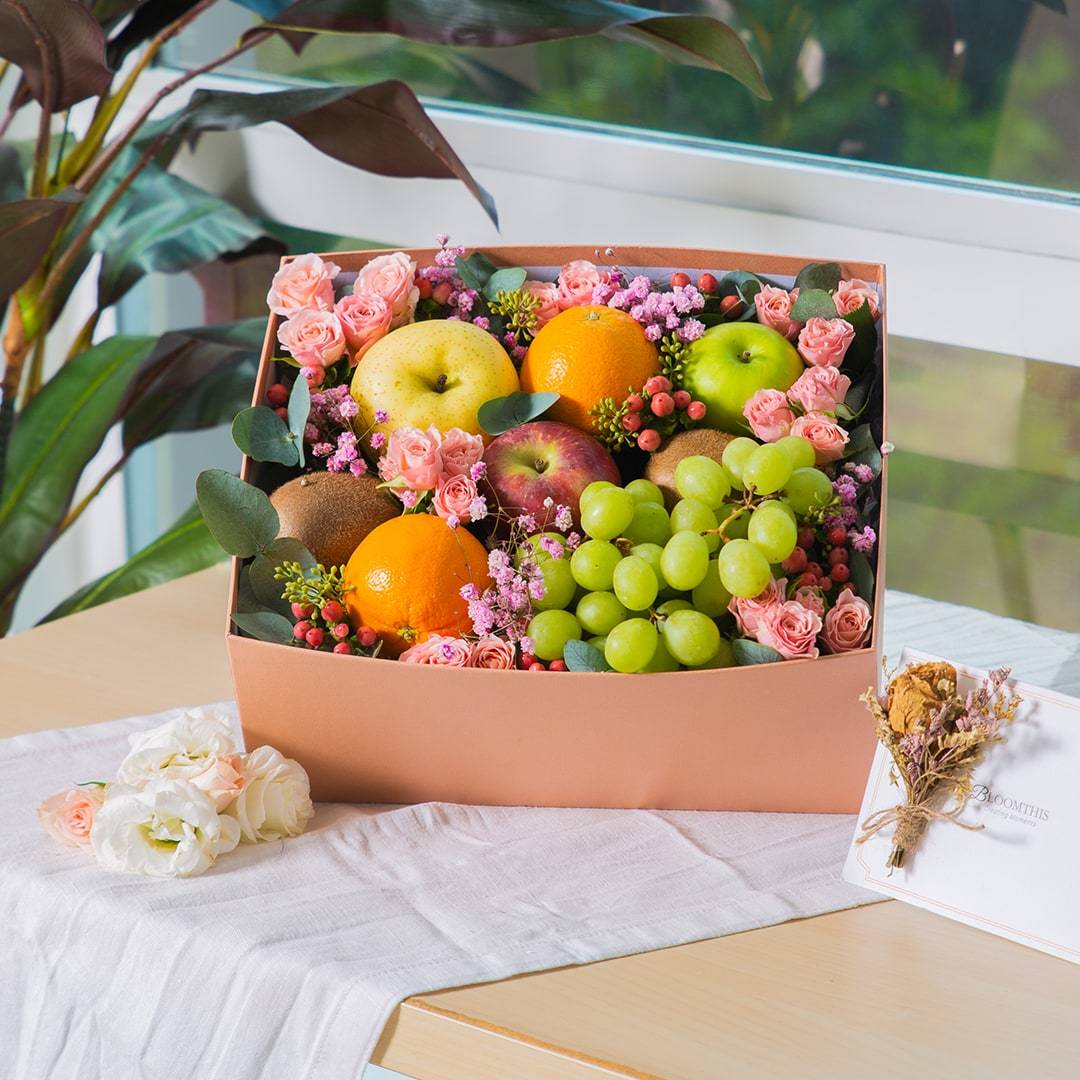 Caroline Fruit & Flower Box