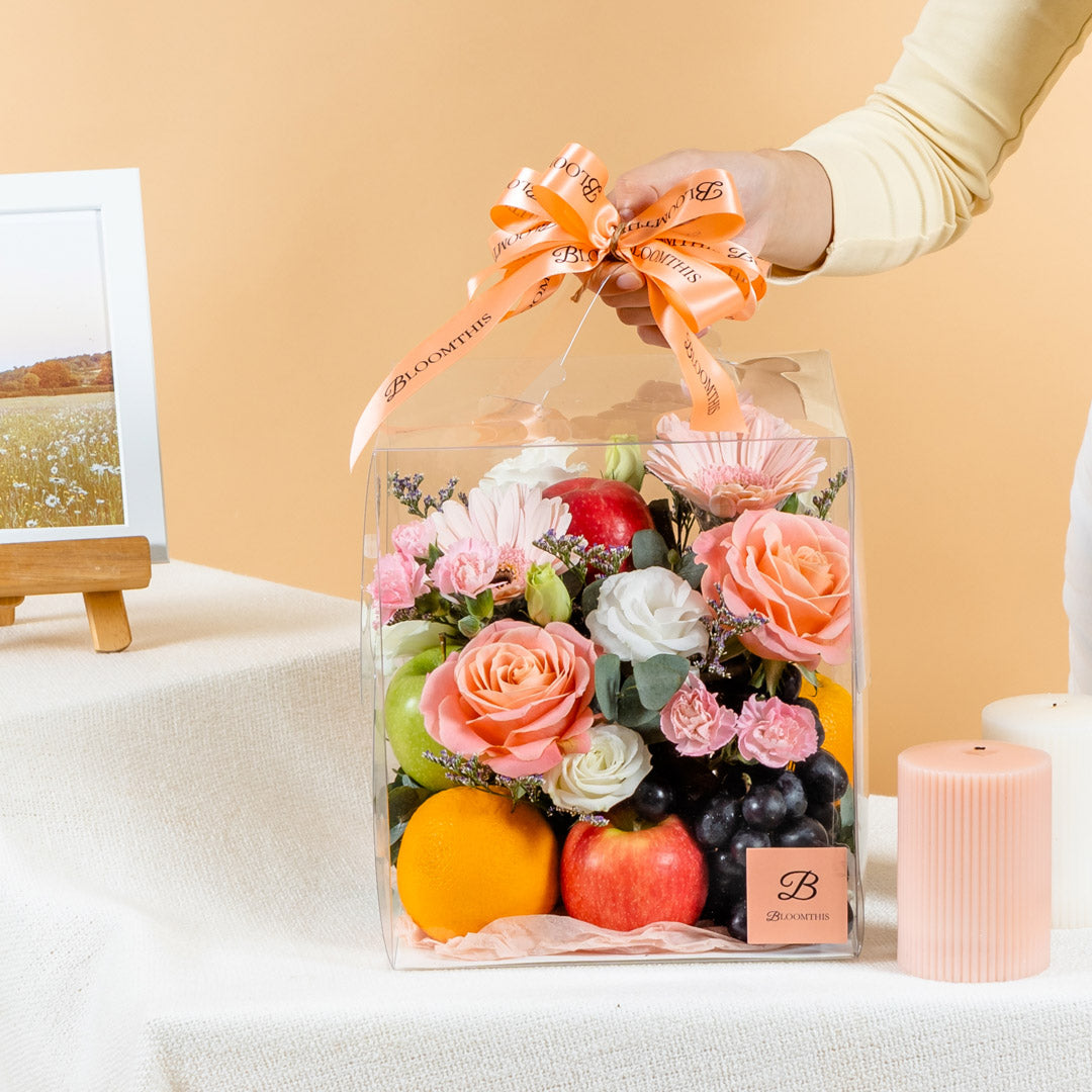 Larissa Flowers & Fruits Gift Box