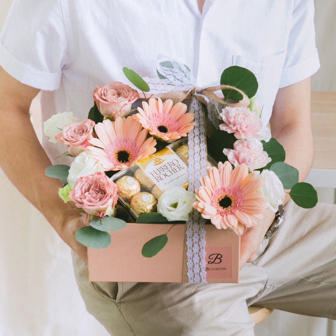 Blake Flower & Ferrero Chocolate Gift Set (VD)