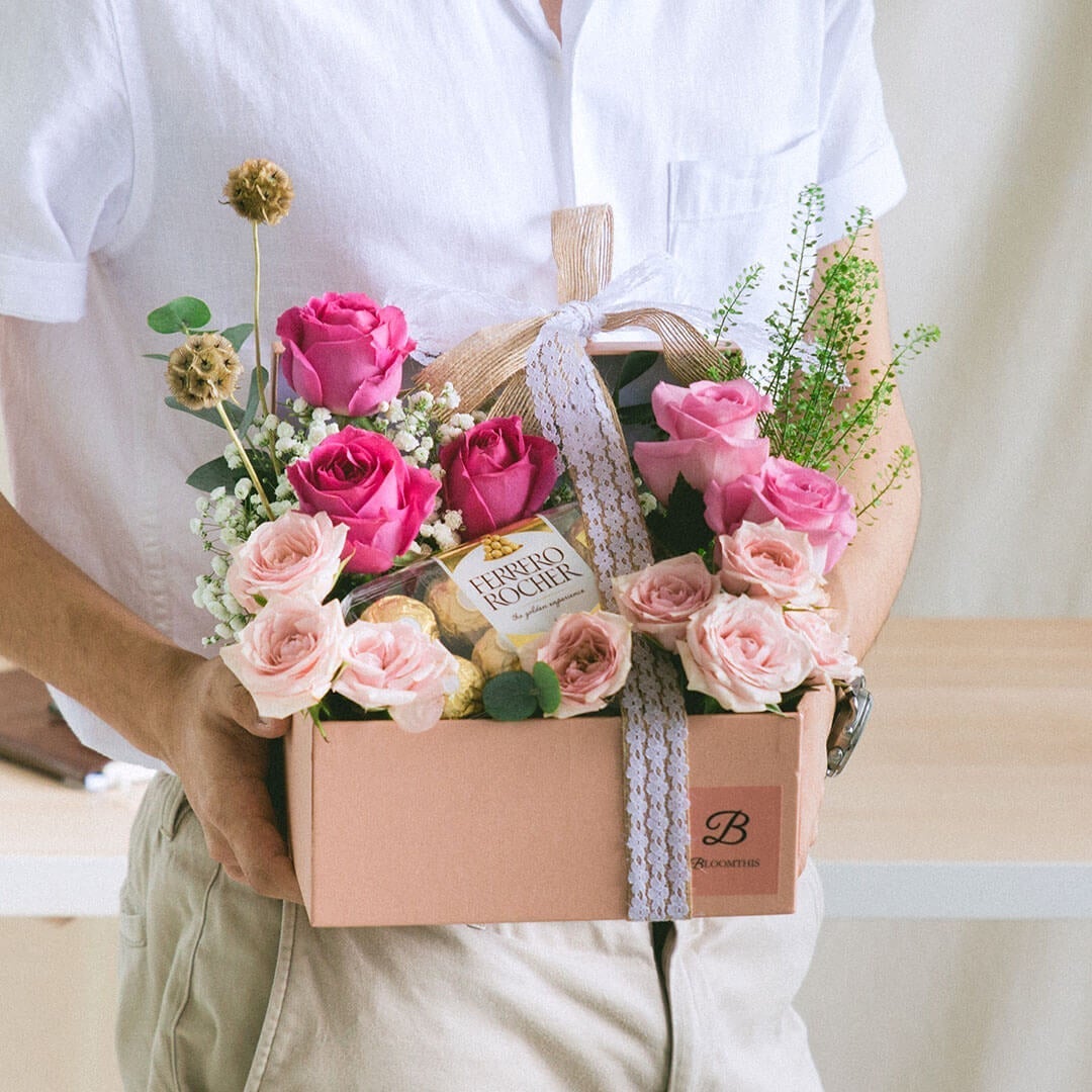 Catalina Flower & Ferrero Chocolate Gift Set (VD)