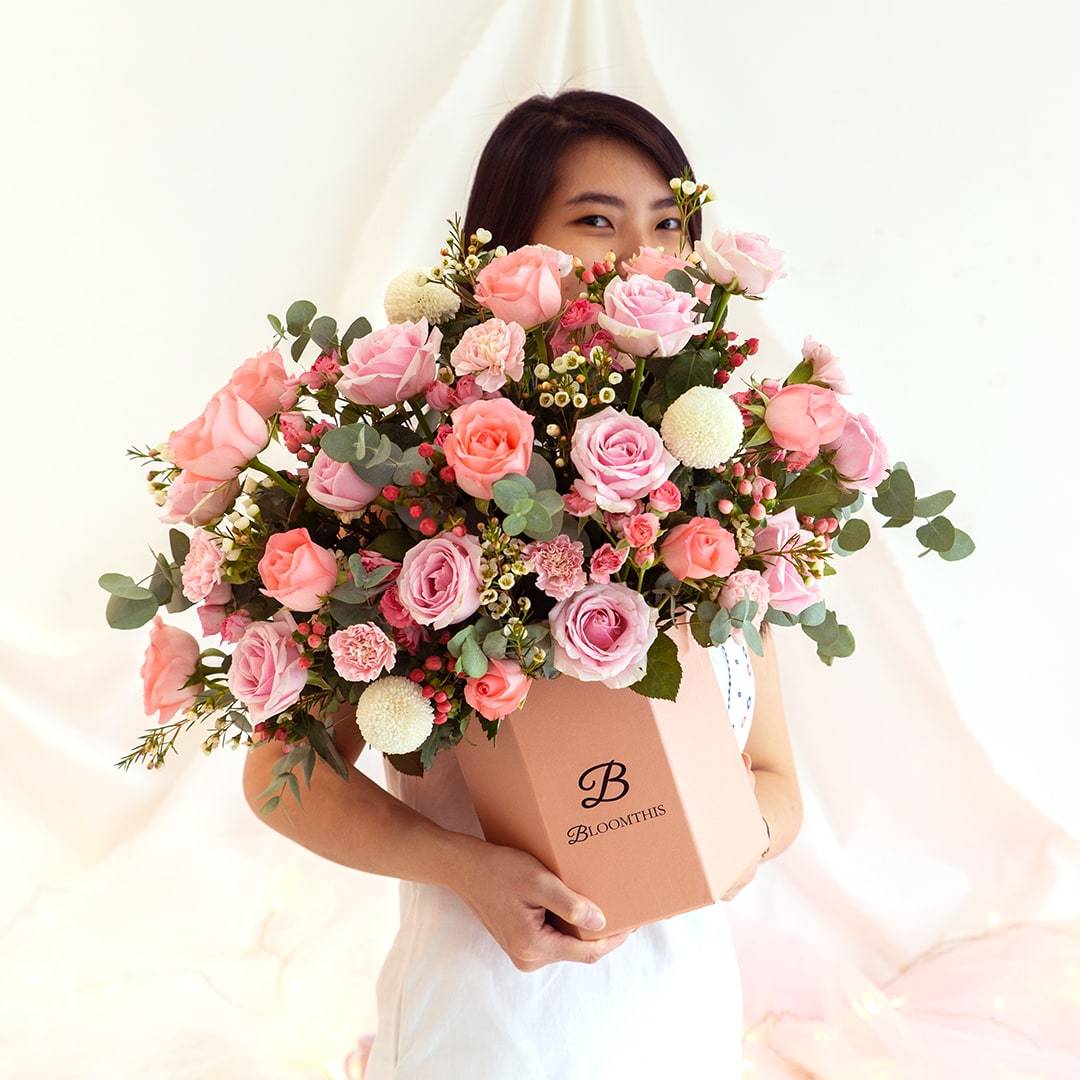 Nadine Pink Carnation Flower Box