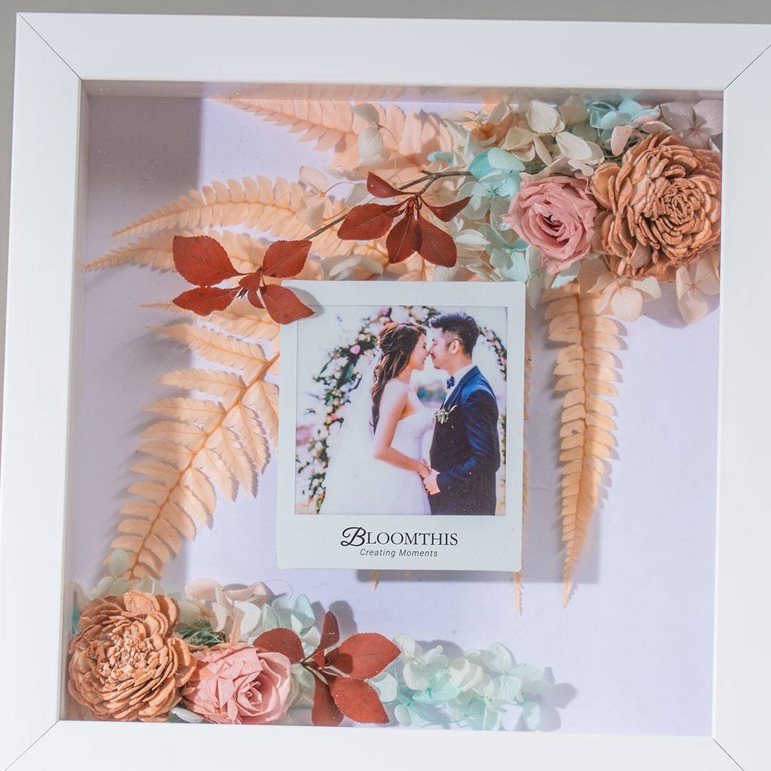 Love Sonnet Photo & Flower Frame