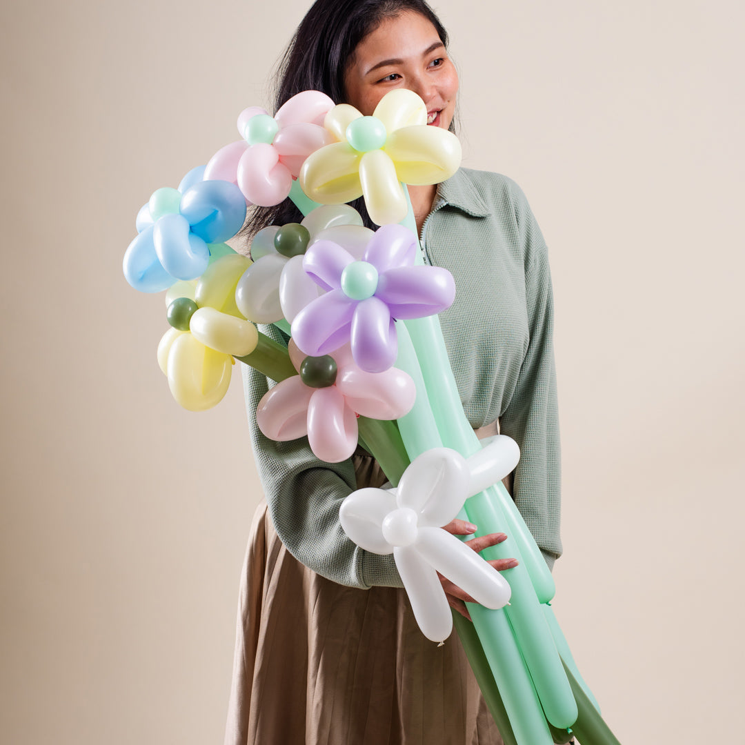 Daisy Balloon Bouquet (7 Stalks)