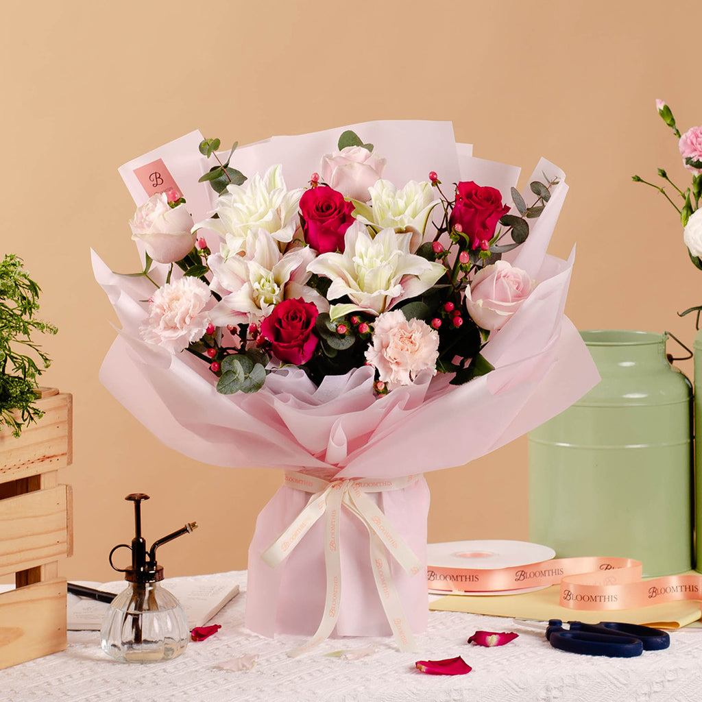 bloomthis-bouquet-beatrice-rose-lily-bouquet-1080x1080-03