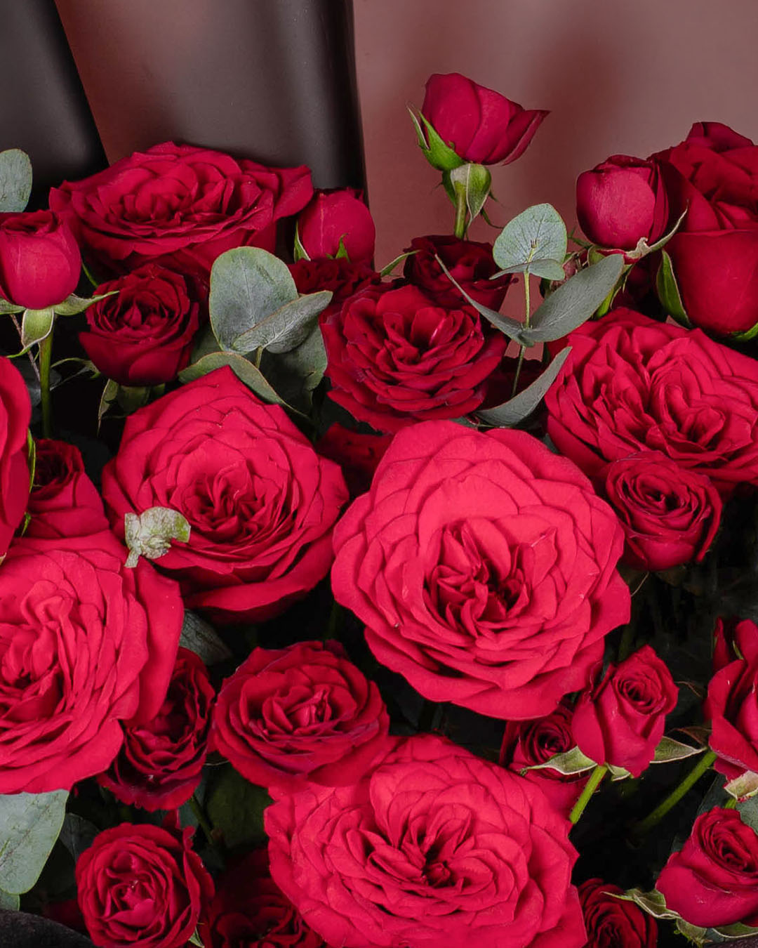 bloomthis-bouquet-kate-red-rose-bouquet-1080x1350-05