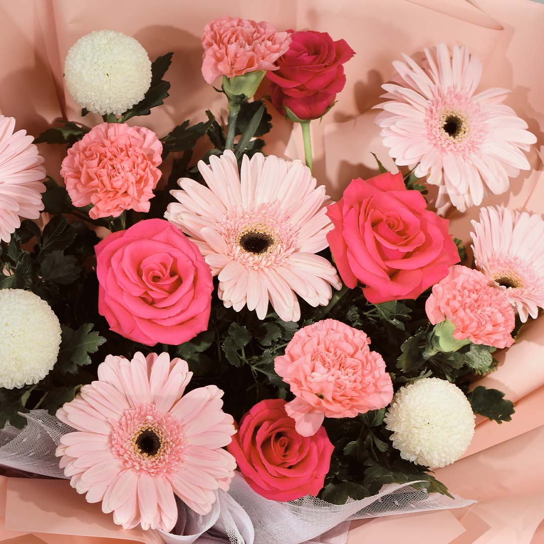 Marilyn Pink Carnation Bouquet (VDV)