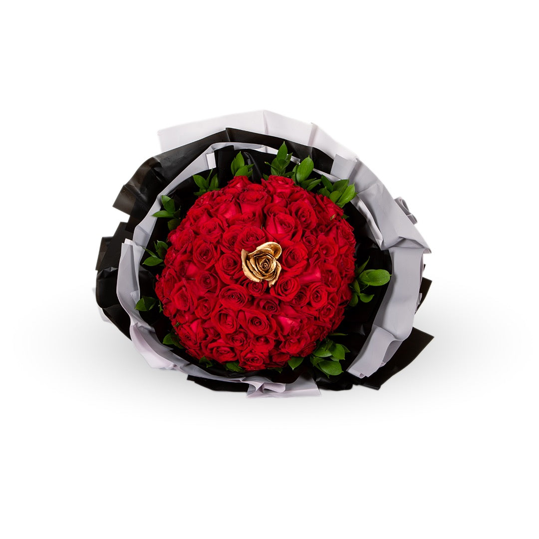 Sweetheart Red & Gold Rose Bouquet (VDV)