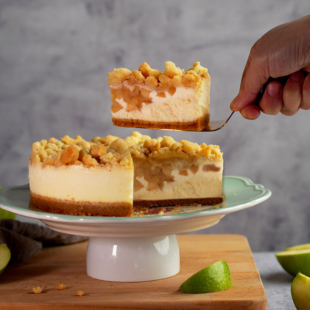 Apple Crumble Cheesecake