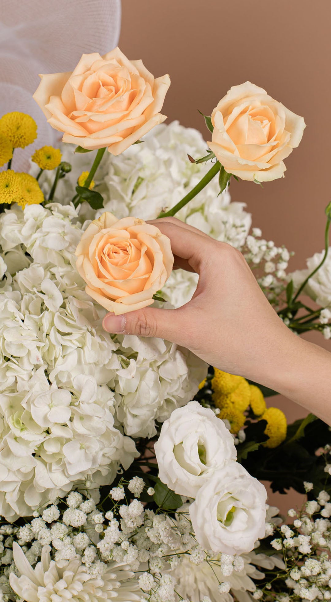 bloomthis-flower-stand-aletheia-premium-condolence-flower-stand-1080x1960-02