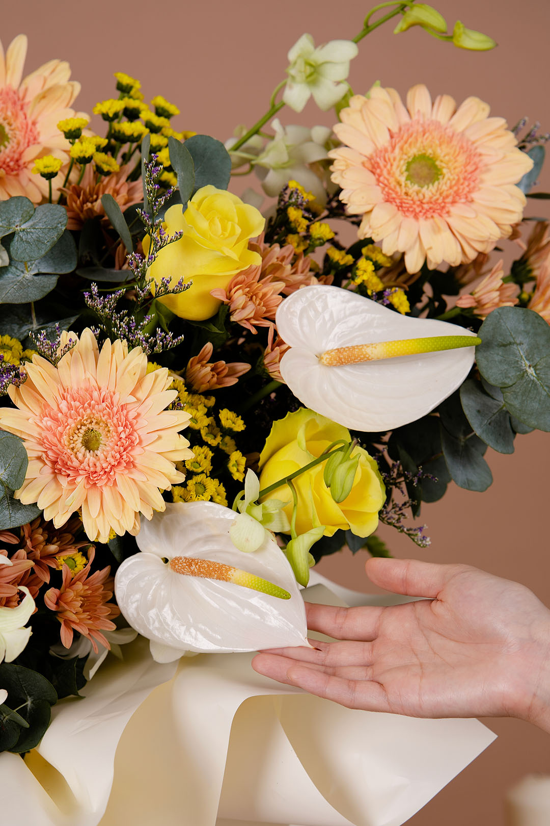 bloomthis-flower-stand-barbiel-condolence-funeral-flower-stand-1080x1620-02_667fa013-880e-4b1e-897f-a85f7df8cf1d