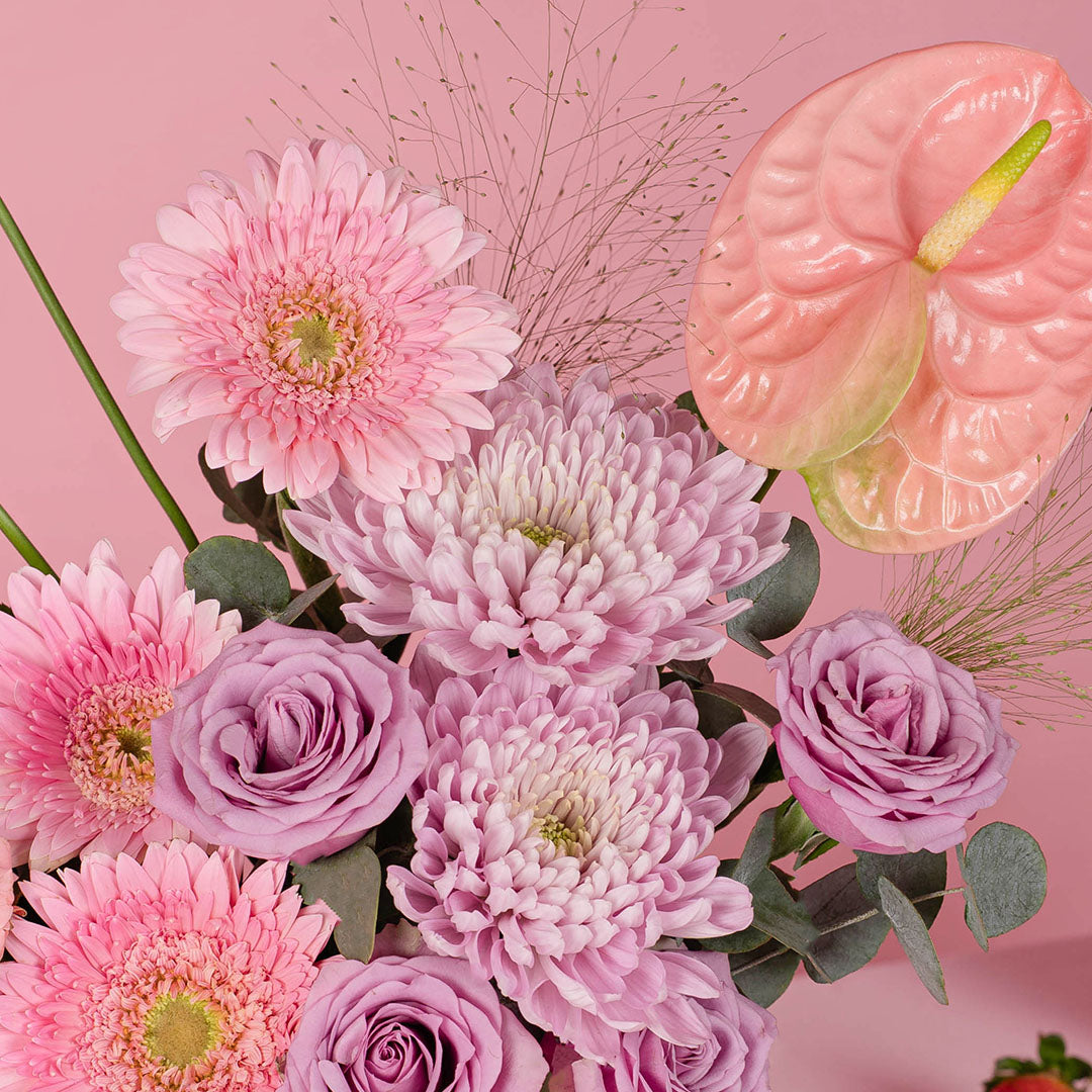 bloomthis-hat-box-ayame-pink-gerbera-flower-box-1080x1080-05