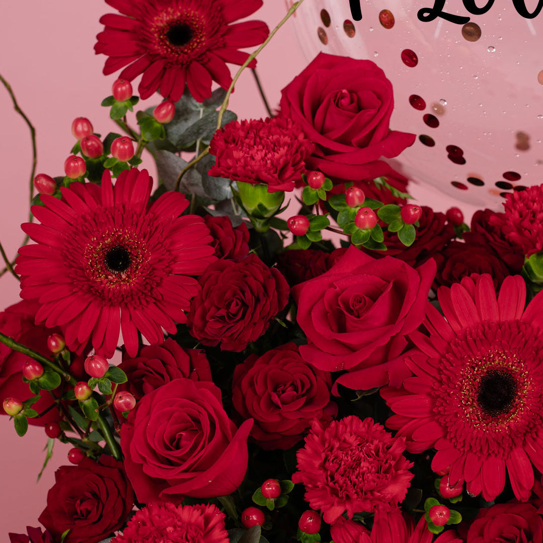 bloomthis-hat-box-enchant-marvellous-red-rose-flower-box-1080x1080-03_96f852ee-0679-4fd3-a69c-e090656cf2cc