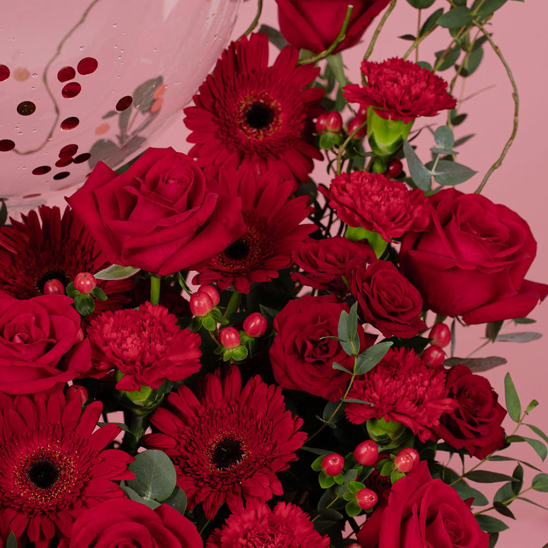 bloomthis-hat-box-enchant-marvellous-red-rose-flower-box-1080x1080-04