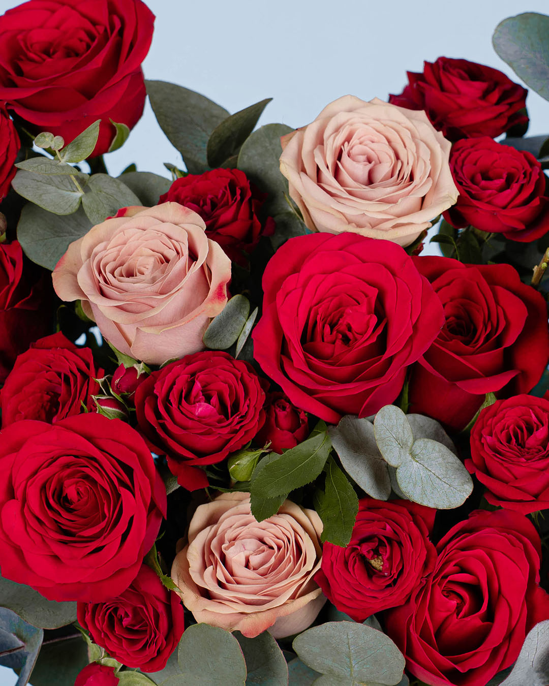 bloomthis-hat-box-lauren-red-rose-flower-box-1080x1350-02_8aba07a2-e256-410b-83b0-b2b5ef2712d8