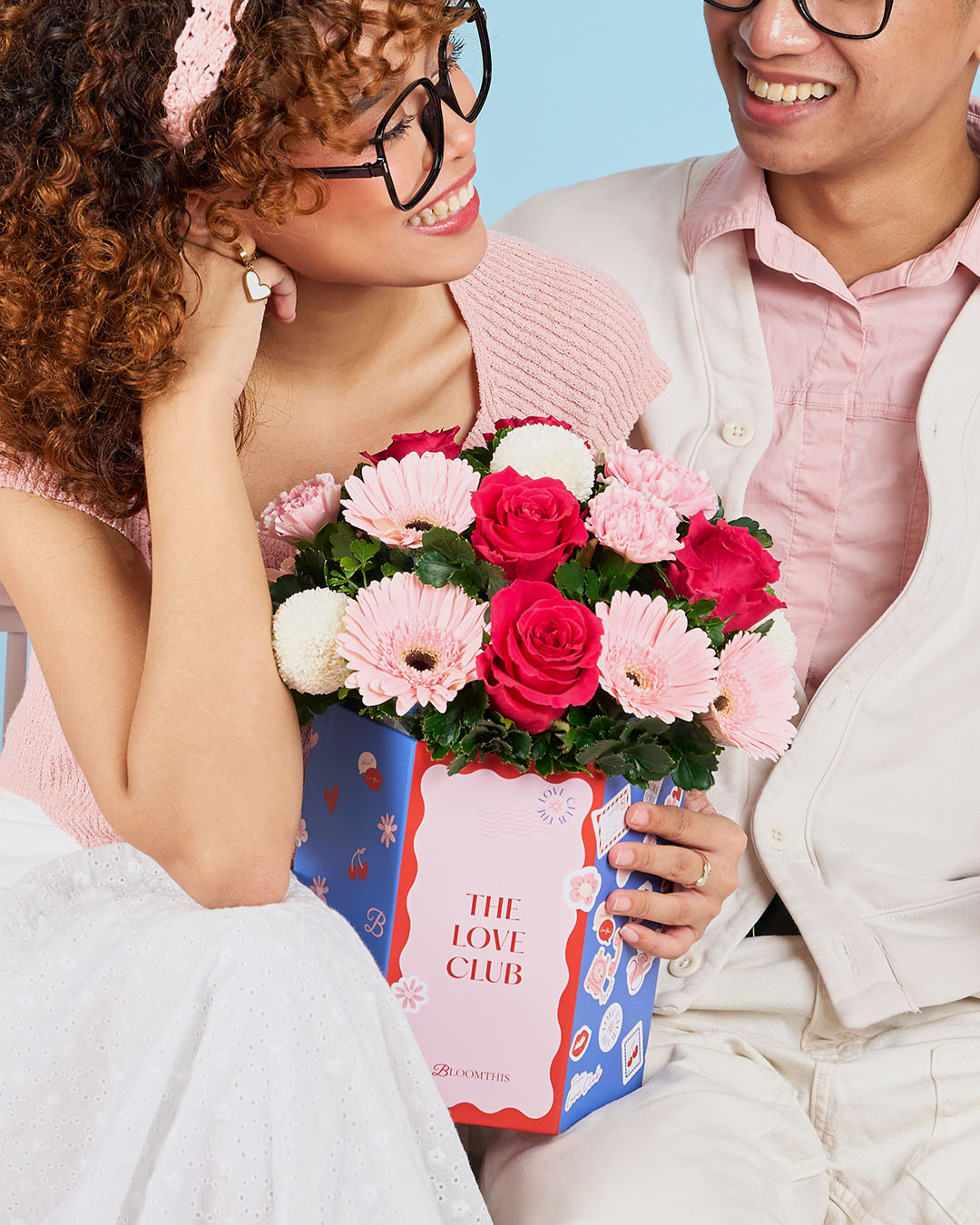 bloomthis-hat-box-love-club-marilyn-gerbera-rose-valentines-day-flower-box-1080x1350-02