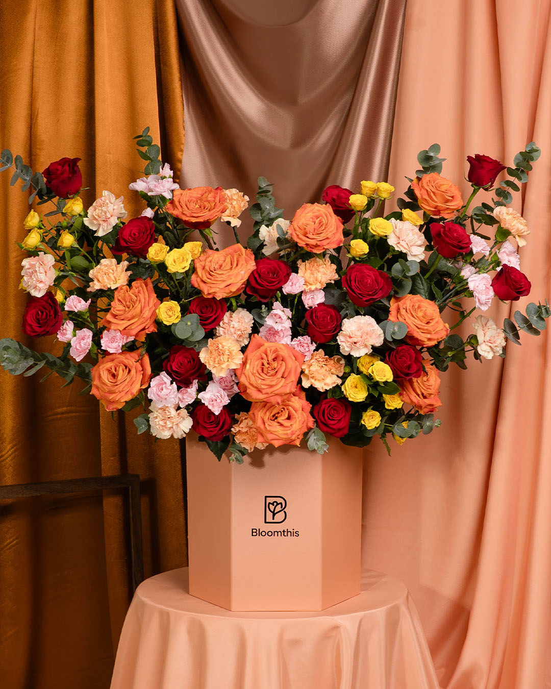bloomthis-hat-box-luxe-marmara-red-rose-flower-box-1080x1350-02