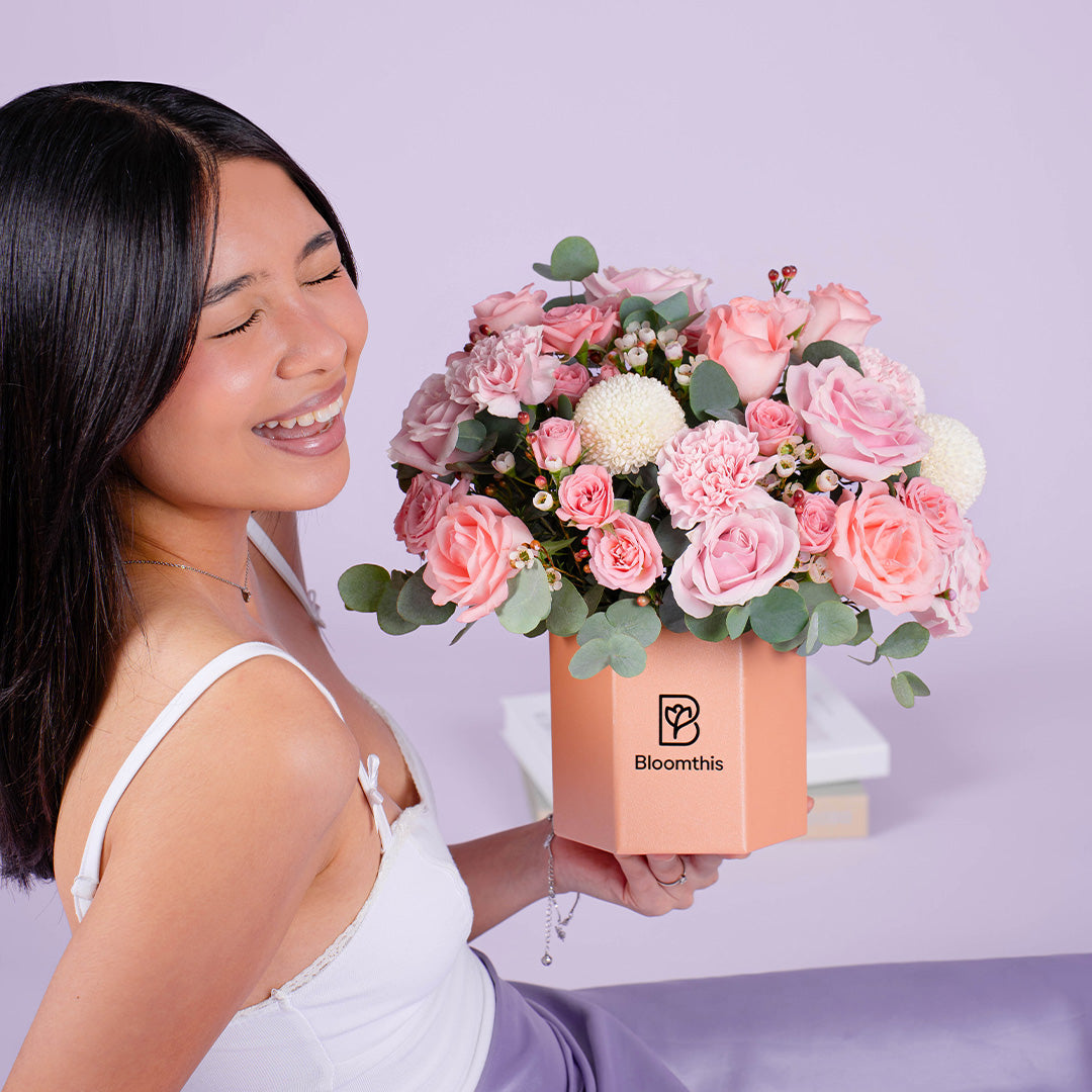 bloomthis-hat-box-nadine-pink-carnation-flower-box-1080x1080-04