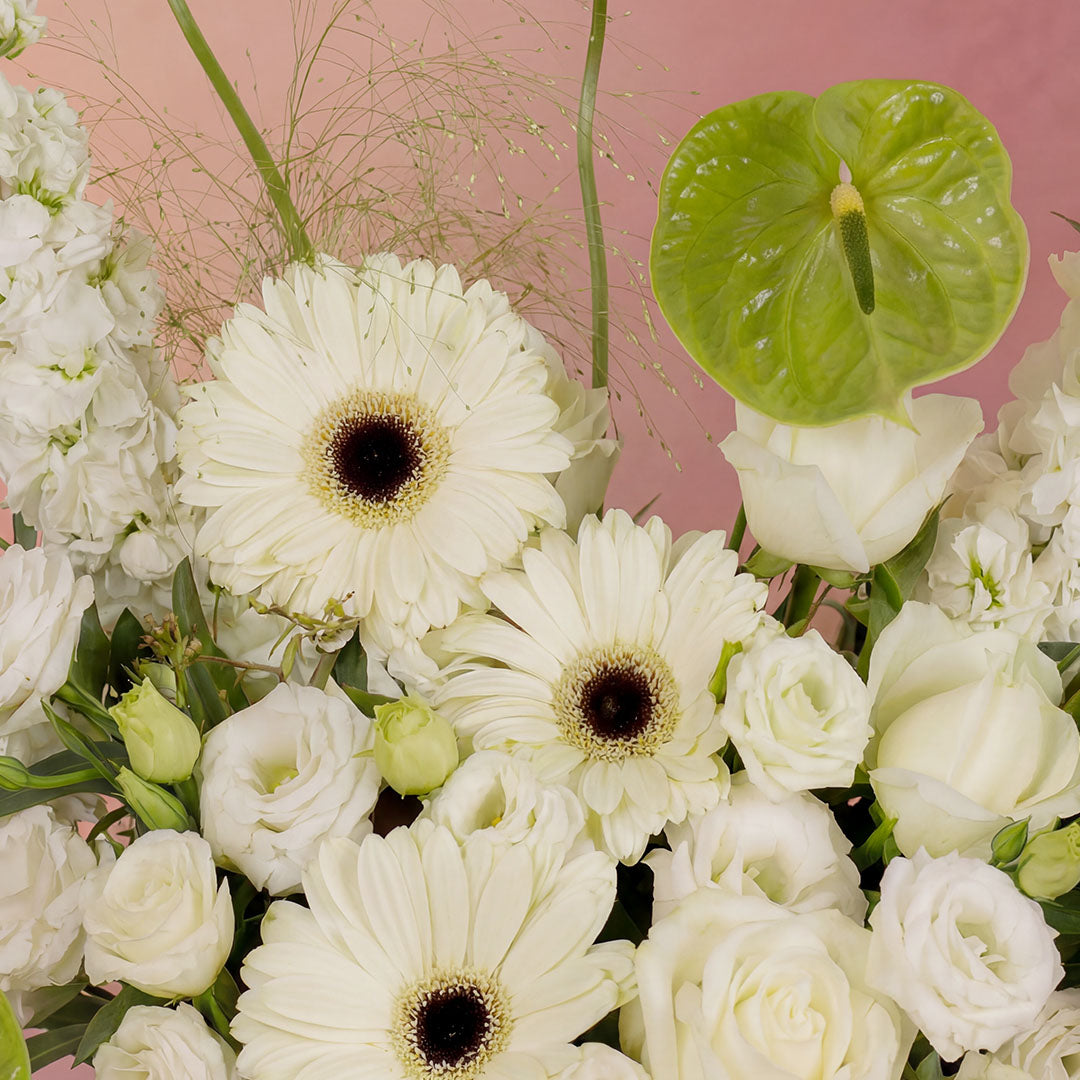 bloomthis-hat-box-no-filter-white-rose-flower-box-1080x1080-03