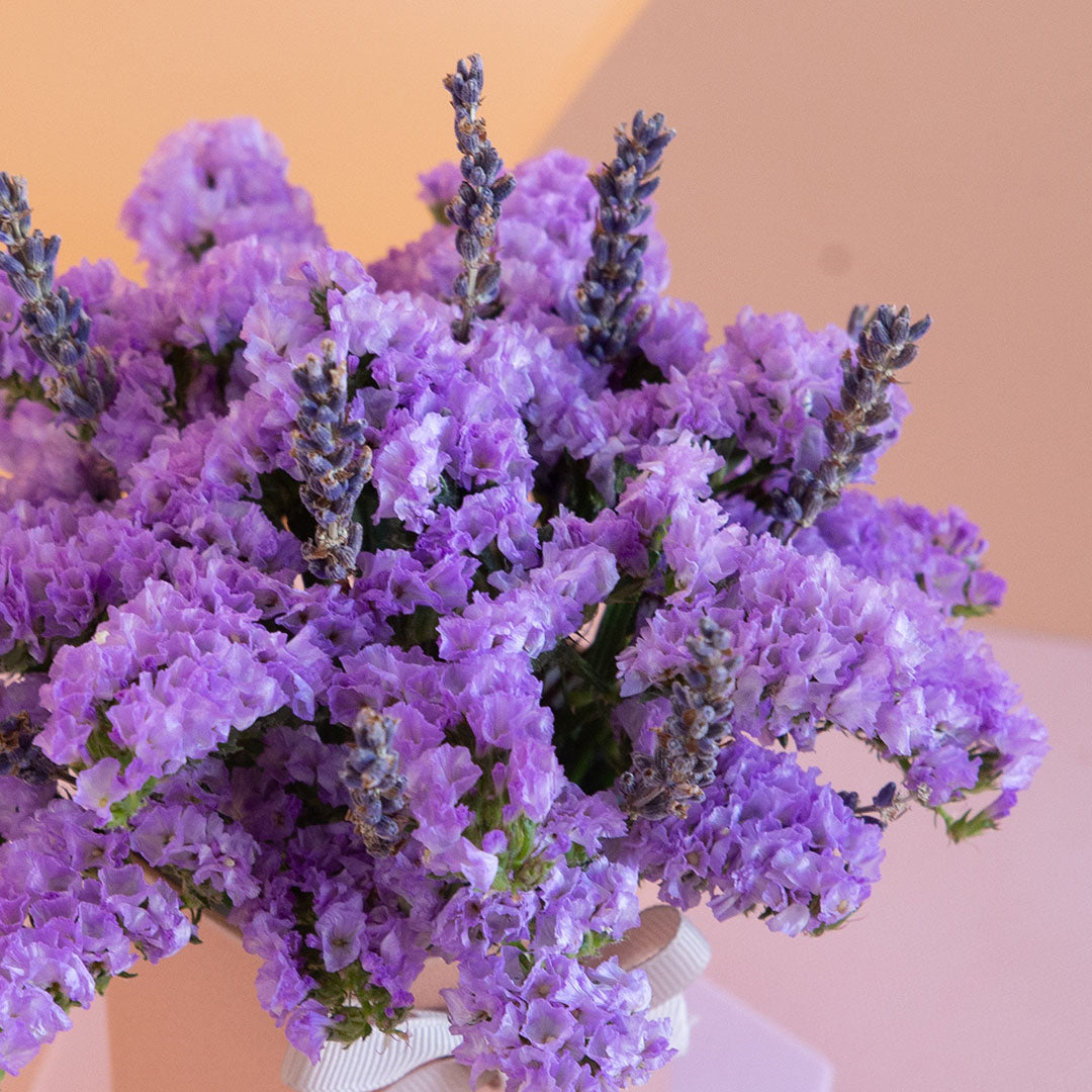 bloomthis-hat-box-shamimi-statice-mini-flower-box-1080x1080-05_f3ac380d-c5a2-4562-8424-0b6ed2789139