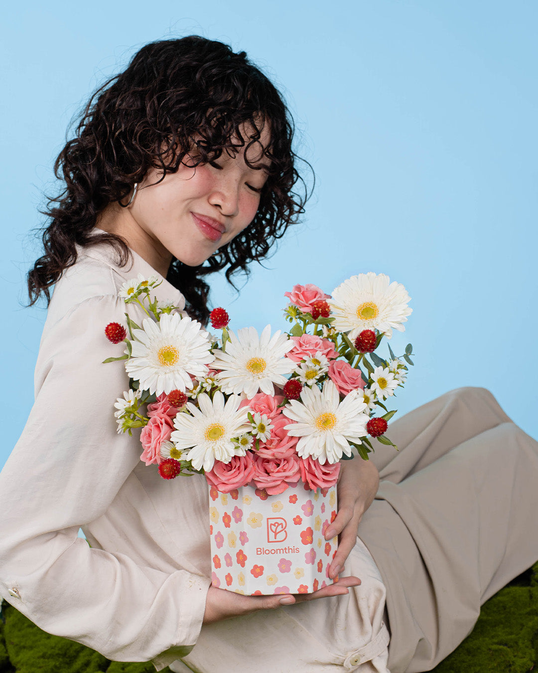 bloomthis-hat-box-spring-whimsy-zinnia-white-gerbera-flower-box-1080x1350-07