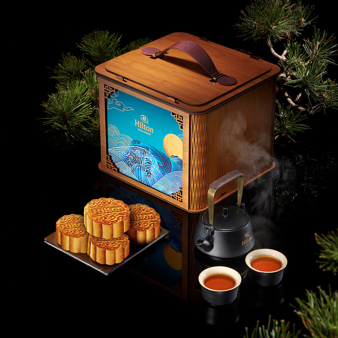 Hilton Luminous Treasures 4-Piece Mooncake Gift Set