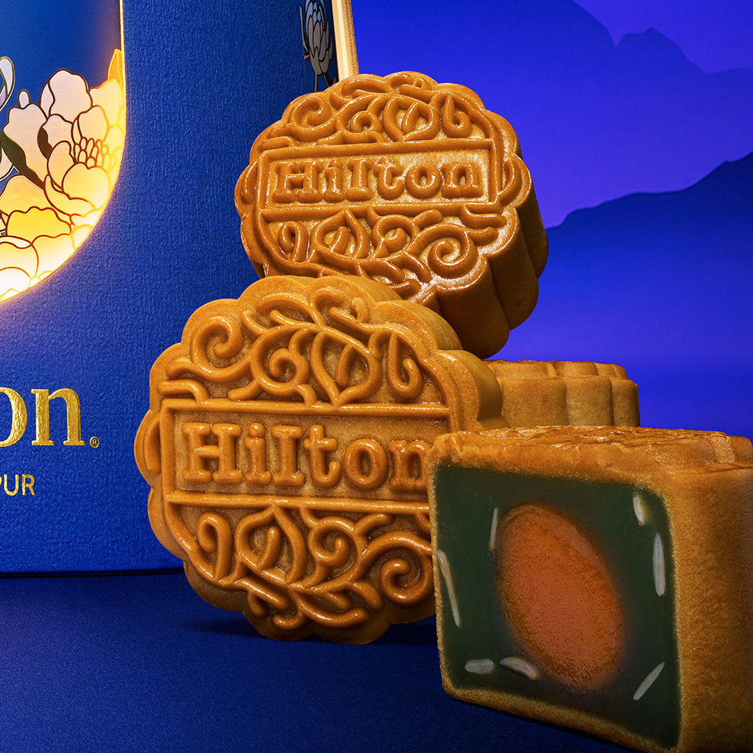 bloomthis-mooncake-hilton-premium-traditional-baked-8-piece-mooncake-gift-set-1080x1080-02