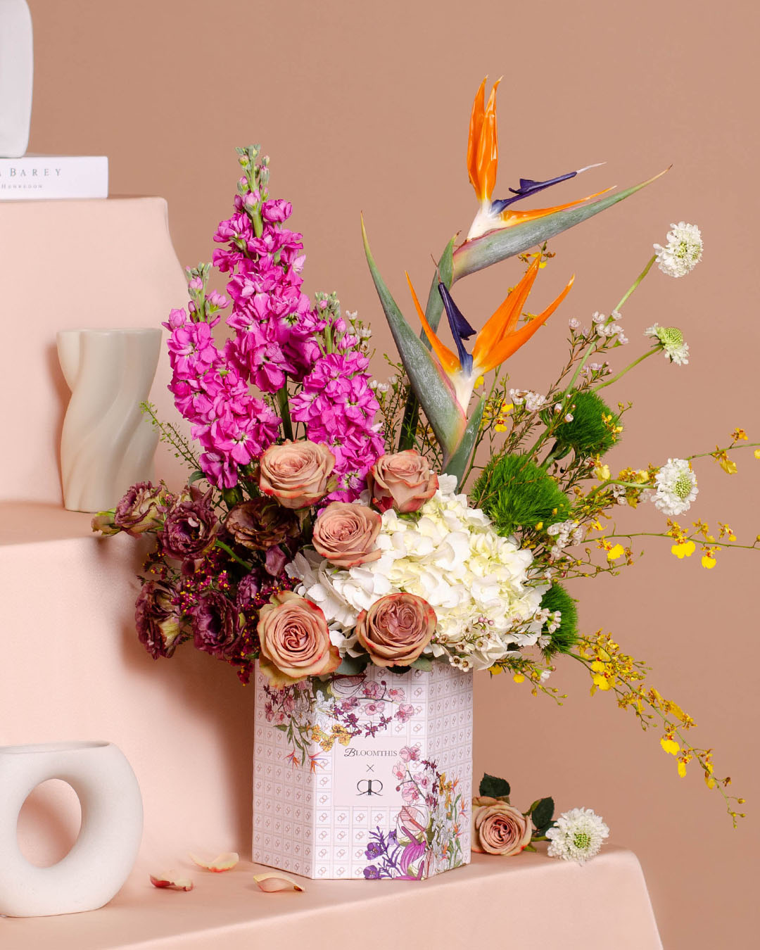 bloomthis-rr-hat-box-ameera-matthiola-rose-rr-by-rizman-ruzaini-flower-box-1080x1350-03