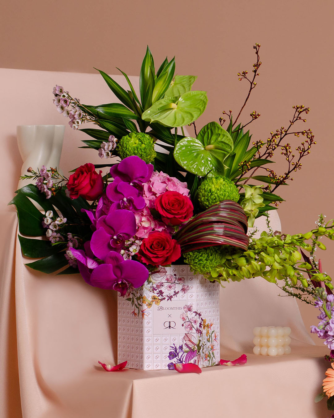 bloomthis-rr-hat-box-arissa-hydrangea-phalaenopsis-rr-by-rizman-ruzaini-flower-box-1080x1350-03