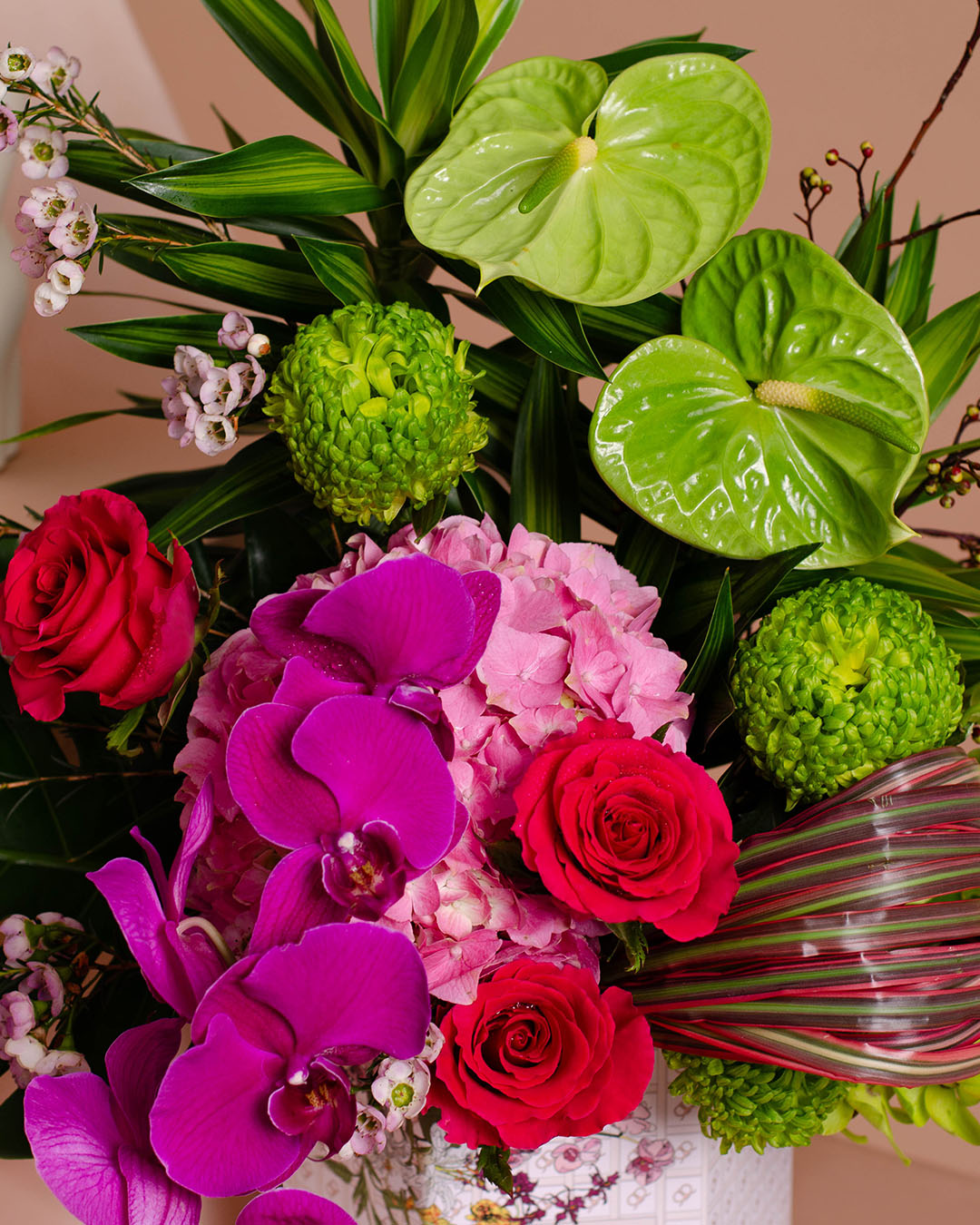 bloomthis-rr-hat-box-arissa-hydrangea-phalaenopsis-rr-by-rizman-ruzaini-flower-box-1080x1350-04