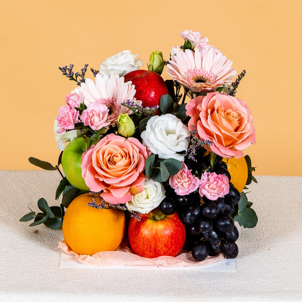 Larissa Flowers & Fruits Gift Box