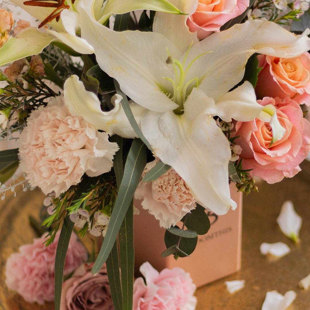 Bernadette White Lily Flower Box (VDV)