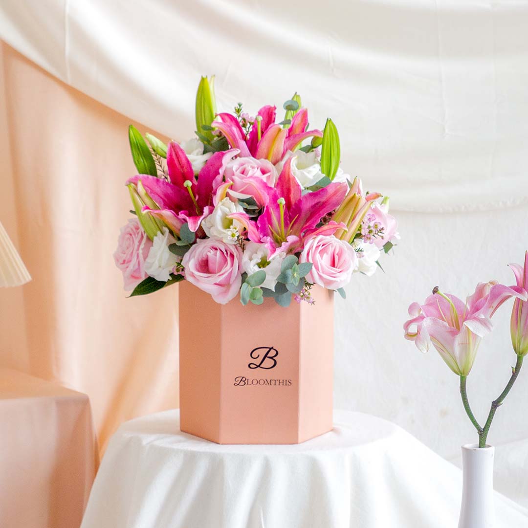 Tessa Pink Lily Flower Box (MD)
