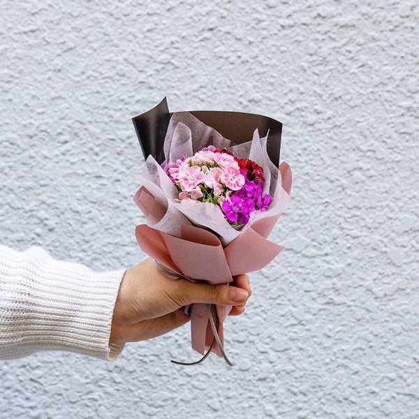 Aella Sweet William Mini Bouquet